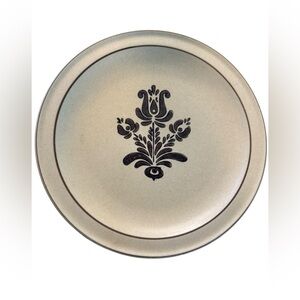Pfaltzgraff Village Pattern‎ Dinner Plates 1970s Vintage Stoneware Farmhouse 9